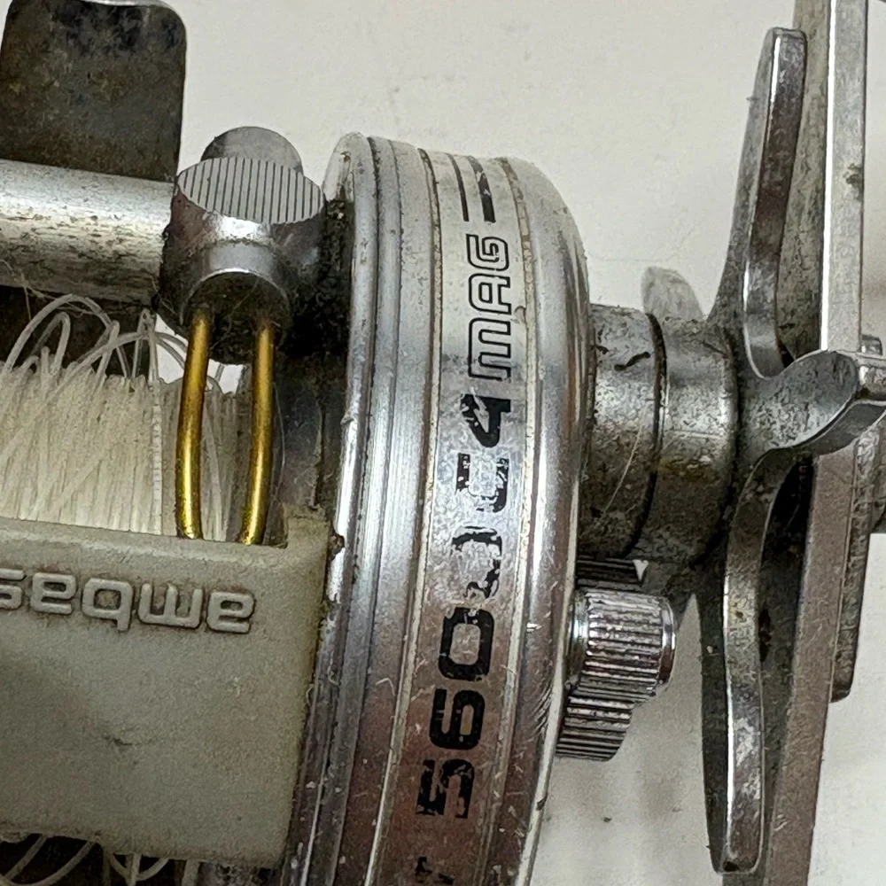 Abu Garcia Silver Fishing Reel - Picture 2 of 8